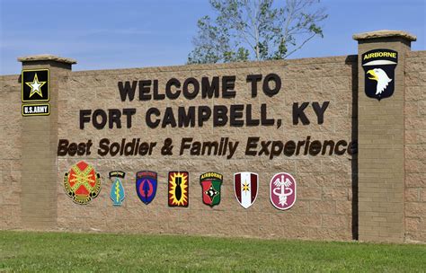 Fort Campbell .